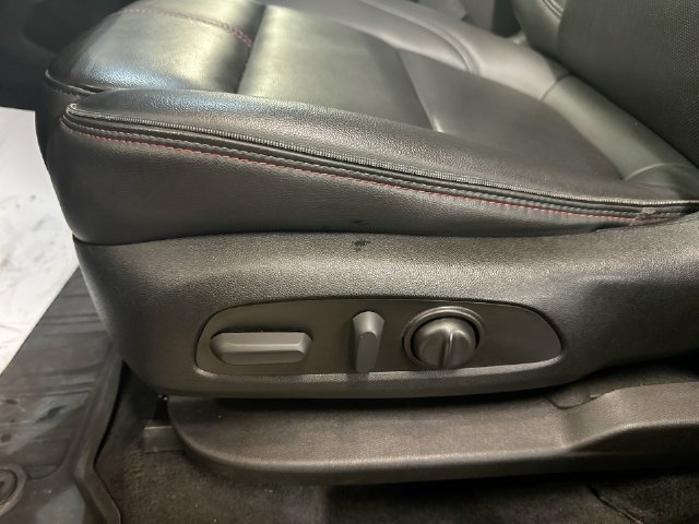 Used 2023 Chevrolet Traverse RS w/ LPO, Floor Liner Package AWD/4WD image 46