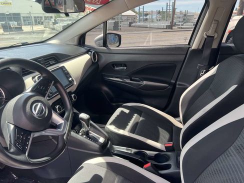 Used 2021 Nissan Versa SV FWD image 10