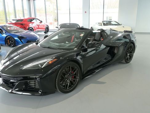 Used 2024 Chevrolet Corvette Z06 w/ Stealth Interior Trim Package RWD image 29