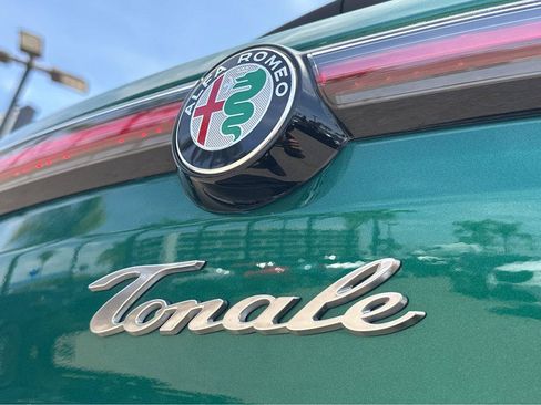 Used 2024 Alfa Romeo Tonale Veloce AWD/4WD image 40