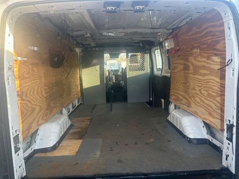 Used 2016 Ford Transit 250 130 Low Roof w/ Exterior Upgrade Package RWD image 11