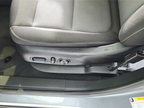 Used 2024 Chevrolet Blazer LT image 17