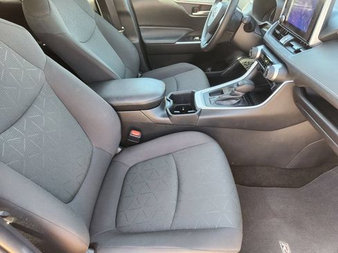 Used 2024 Toyota RAV4 XLE w/ Convenience Package FWD image 20