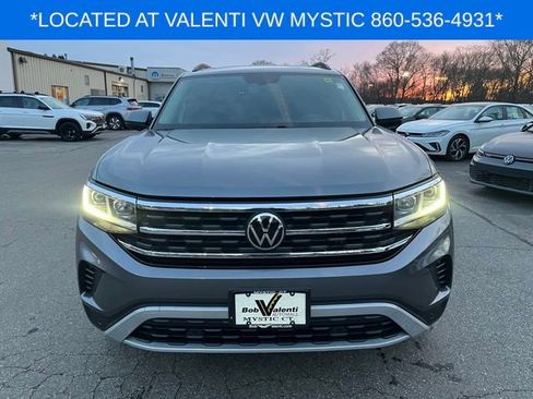 Certified 2022 Volkswagen Atlas SE w/ Panoramic Sunroof Package image 3