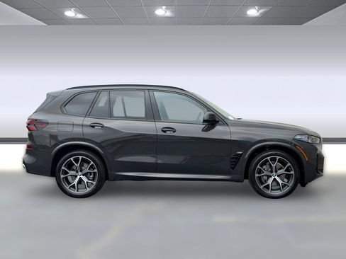 New 2026 BMW X5 xDrive40i w/ M Sport Package AWD/4WD image 8