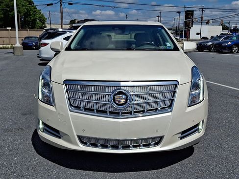 Used 2013 Cadillac XTS Platinum AWD/4WD image 2