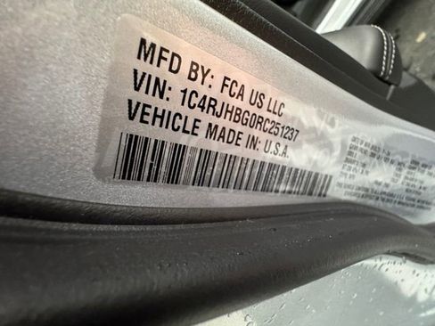 Used 2024 Jeep Grand Cherokee Limited w/ Trailer Tow Package image 30