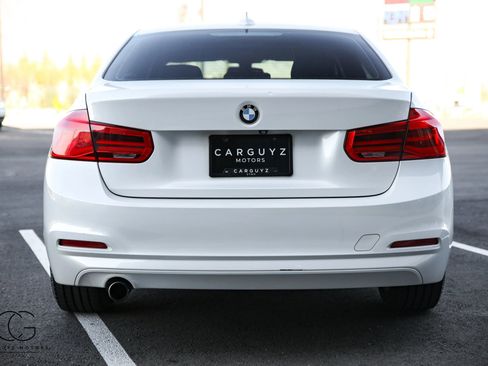Used 2018 BMW 320i xDrive Sedan AWD/4WD image 15
