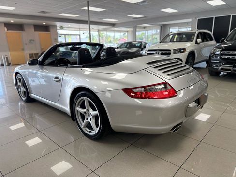 Used 2005 Porsche 911 Carrera RWD image 7