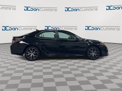 Used 2024 Toyota Camry SE w/ Convenience Package FWD image 9
