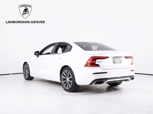 Used 2022 Volvo S60 B5 Momentum AWD/4WD image 3