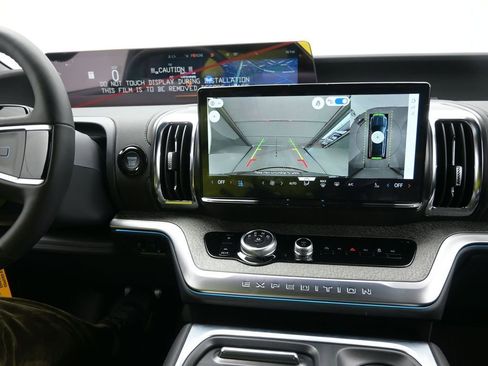 New 2026 Ford Expedition Tremor image 22