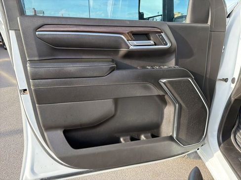 Used 2024 Chevrolet Silverado 3500 LT w/ Convenience Package image 13