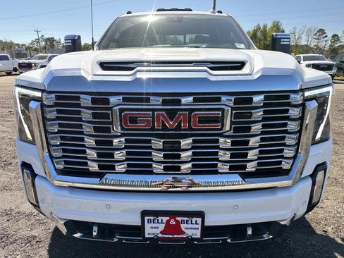New 2026 GMC Sierra 2500 Denali w/ Denali Reserve Package AWD/4WD image 8