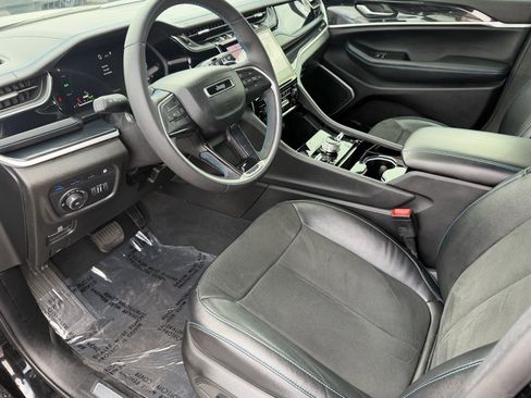 Used 2022 Jeep Grand Cherokee Trailhawk w/ Advanced Protech Group II image 21