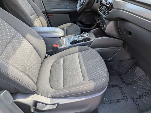 Used 2025 Ford Escape Active AWD/4WD image 30