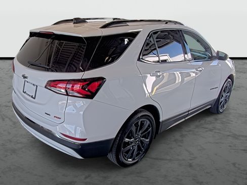 New 2023 Chevrolet Equinox RS w/ RS Leather Package AWD/4WD image 14