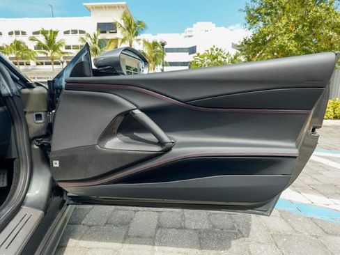 Used 2020 Ferrari 812 Superfast RWD image 79
