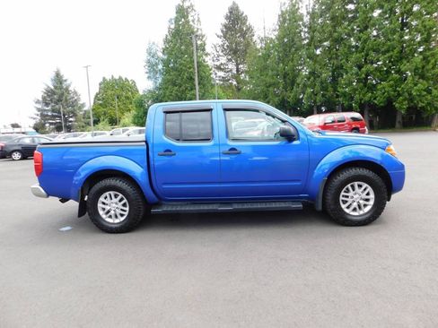 Used 2015 Nissan Frontier SV w/ SV Value Truck Package AWD/4WD image 19