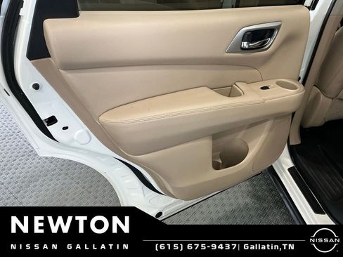 Used 2020 Nissan Pathfinder Platinum w/ Cargo Package AWD/4WD image 48