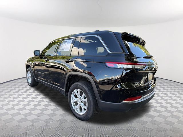 Used 2023 Jeep Grand Cherokee Limited AWD/4WD image 7