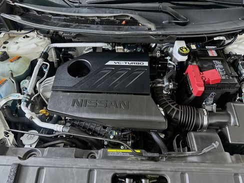 Used 2025 Nissan Rogue SV image 32