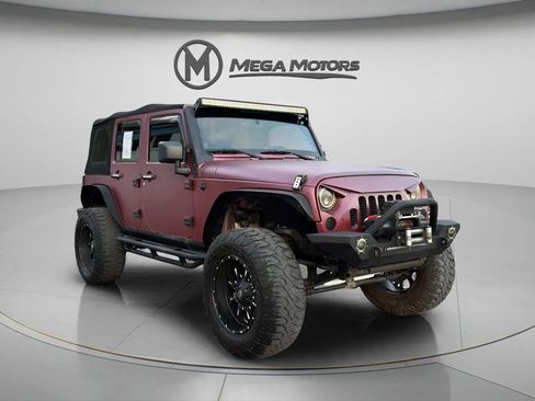 Used 2012 Jeep Wrangler Unlimited Sahara w/ Dual Top Group image 7