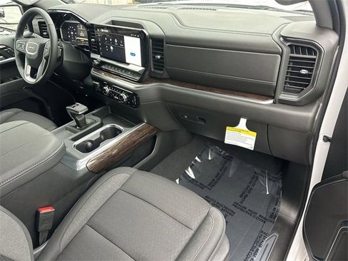 New 2026 GMC Sierra 1500 Elevation image 28