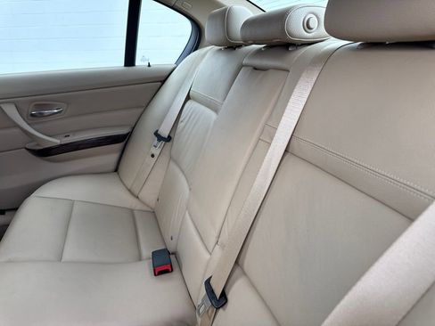 Used 2011 BMW 328i xDrive Sedan AWD/4WD image 12