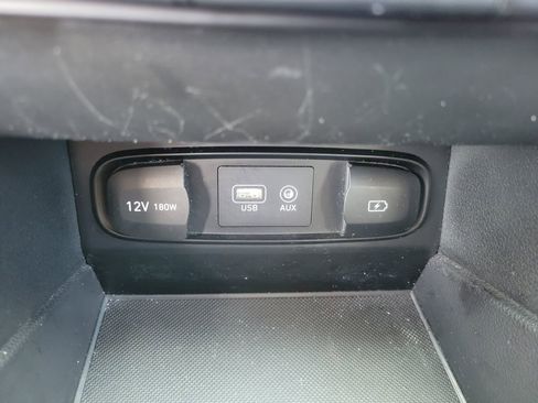 Used 2019 Hyundai Santa Fe SE image 20