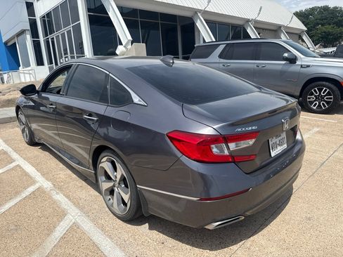 Used 2018 Honda Accord Touring image 7