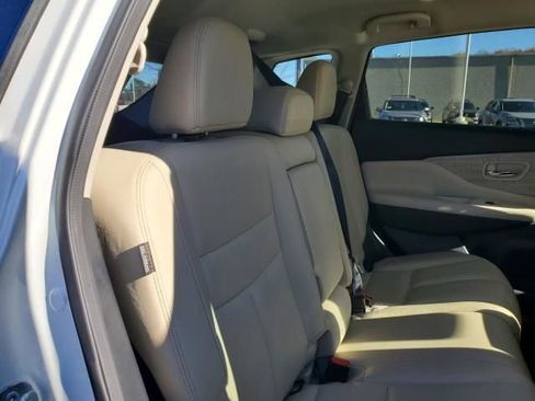 Used 2023 Nissan Murano SV image 15