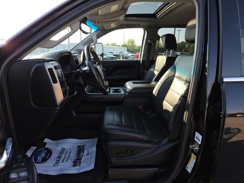 Used 2018 GMC Sierra 2500 Denali w/ Duramax Plus Package AWD/4WD image 21