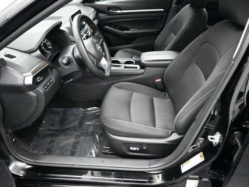 Used 2023 Nissan Altima 2.5 SV FWD image 9