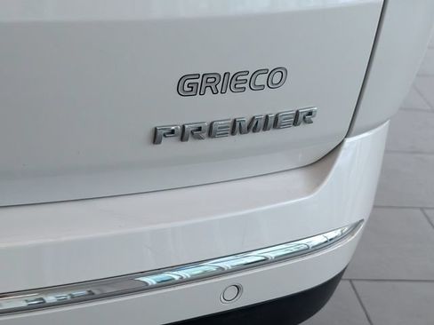 Used 2021 Chevrolet Traverse Premier AWD/4WD image 14