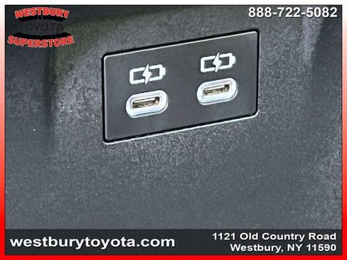 Used 2023 Toyota Prius LE image 17