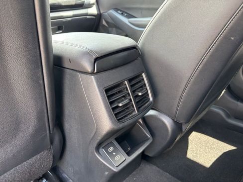 Used 2025 Kia Seltos S FWD image 24