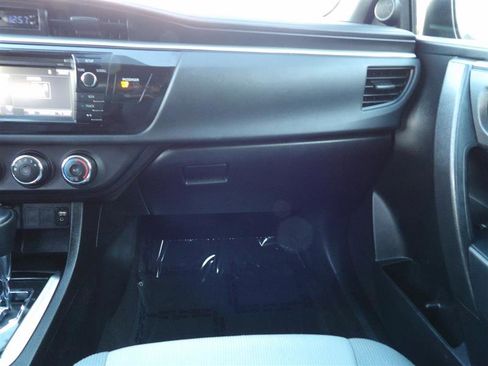 Used 2016 Toyota Corolla image 17