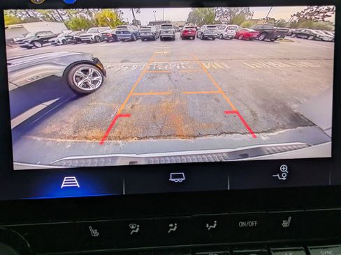 Used 2023 Chevrolet Colorado LT w/ LT Convenience Package III image 12