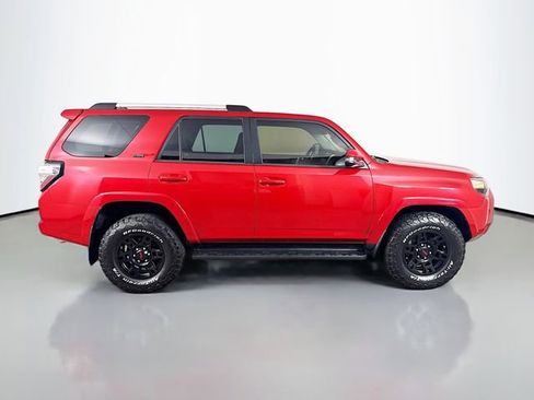 Used 2022 Toyota 4Runner SR5 Premium AWD/4WD image 5