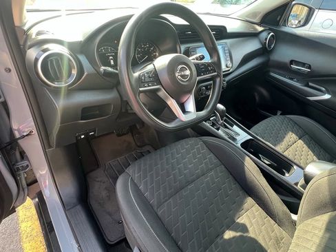 Used 2022 Nissan Kicks SV image 24