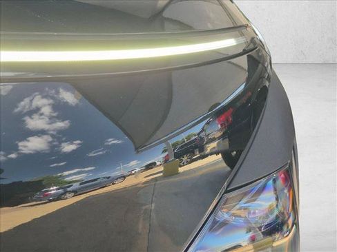 Used 2025 Hyundai Kona SEL FWD image 8