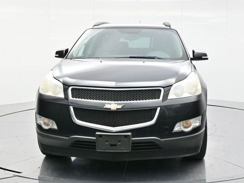 Used 2009 Chevrolet Traverse LT image 2