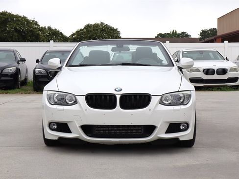 Used 2011 BMW 335i Convertible RWD image 2