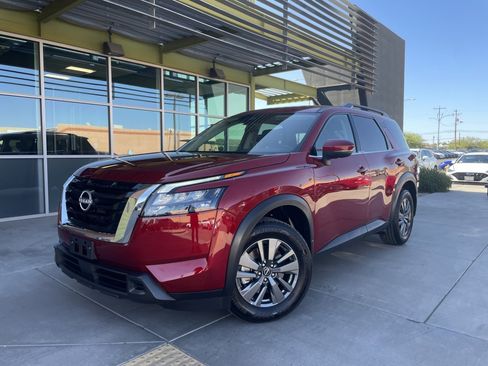 Used 2024 Nissan Pathfinder SV w/ Lighting Package (N92) image 1