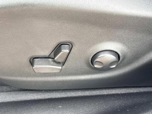 Used 2022 Jeep Cherokee Trailhawk w/ Comfort/Convenience Group image 15