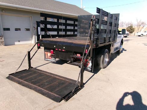 Used 2011 Ford F350 XL w/ Trailer Tow Pkg image 4