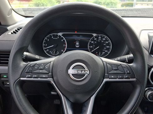 Used 2024 Nissan Sentra SV FWD image 20