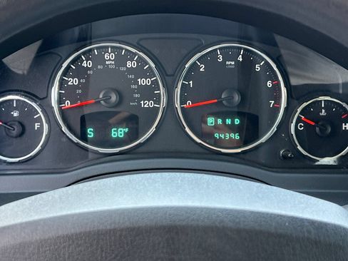 Used 2010 Jeep Liberty Sport w/ Popular Equipment Group AWD/4WD image 32