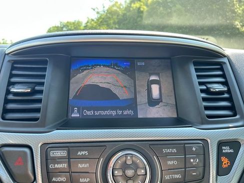Used 2017 Nissan Pathfinder SL w/ SL Premium Package AWD/4WD image 19